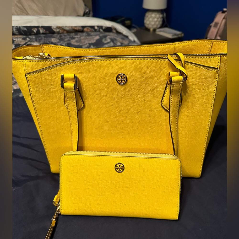 Tory Burch bag and matching wallet